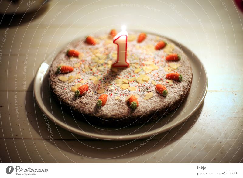 Herzlichen Glückwunsch! Kuchen Süßwaren Geburtstagstorte Sandkuchen Möhre Ernährung Kaffeetrinken Teller Lifestyle Freude Freizeit & Hobby Feste & Feiern