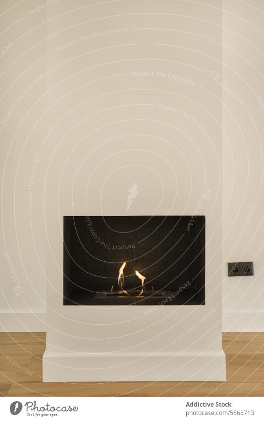 Moderner Kamin in einer minimalistischen Innenarchitektur Innenbereich Design modern Feuerstelle lebend Raum elegant Flamme Sauberkeit Zeitgenosse Architektur