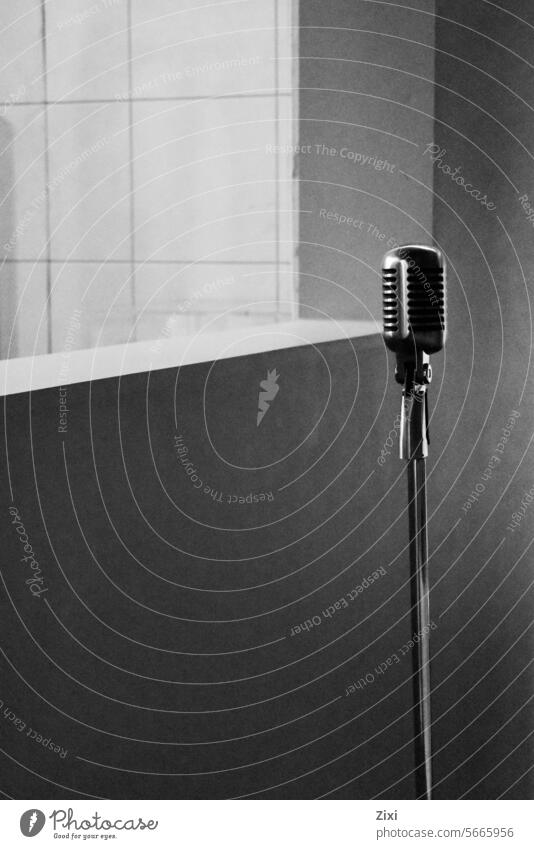 Das Mikrofon gehört Ihnen Show singen Schauplatz Musik Entertainment schwarz-weiß Gesang Veranstaltung