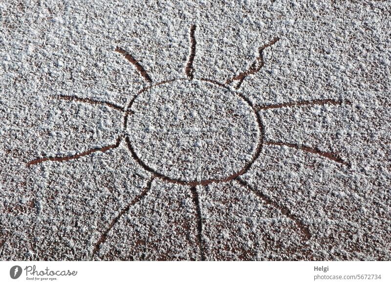 Wintersonne Schnee Schneedecke Sonne gemalt Kreativität kreativ kalt Außenaufnahme Natur Farbfoto Sonnenlicht Menschenleer Winterstimmung weiß Jahreszeiten