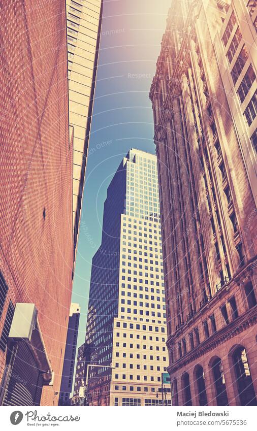 Stilisiertes Retro-Bild von New Yorker Wolkenkratzern, Manhattan, USA. Großstadt nyc Gebäude Büro urban Tag New York State Stadtbild retro Architektur amerika