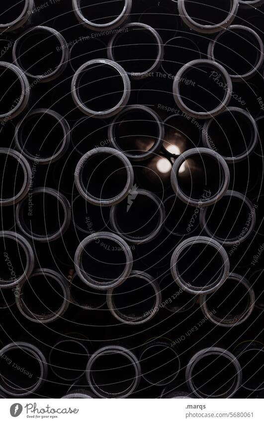 Schwarze Rohre Strukturen & Formen Muster Nahaufnahme Kunststoff schwarz viele Abflussrohr Röhren Baustelle Handwerk Industrie Perspektive Verbindung Ordnung