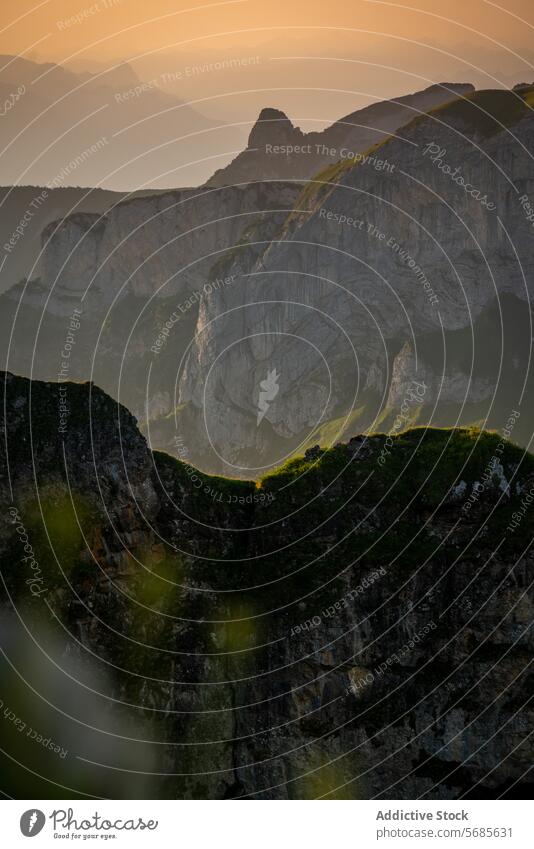 Sonnenuntergang Ã¼ber der Saxer LÃ¼cke Felsenklippen saxer lÃ¼cke Klippe glühen appenzeller alpen Schweiz Natur Landschaft Berge u. Gebirge Abenddämmerung