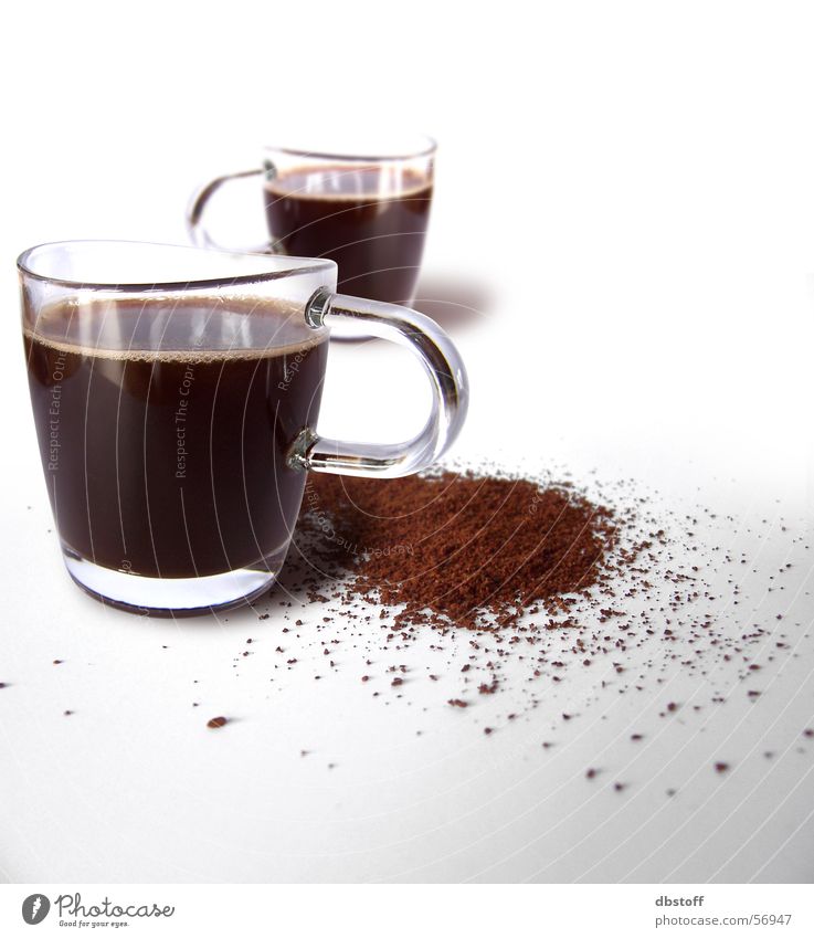 Kaffee Loop zerkleinern gemahlen Design Produkt Schwung weiß loop Glas produktdesign Kontrast Perspektive