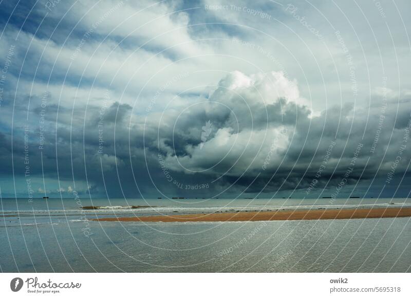 Verdunklungsgefahr Wasser Meer Atlantik Sandbank Natur Weite Küste Himmel Wolken Gewitterwolken Landschaft Außenaufnahme Farbfoto Menschenleer Horizont Umwelt