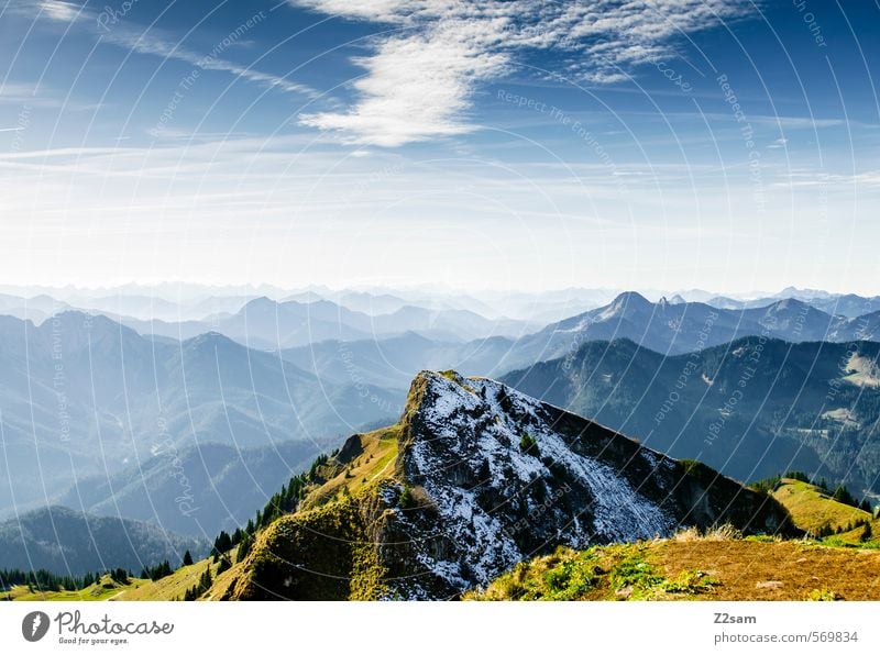 Wandertag Berge u. Gebirge wandern Natur Landschaft Himmel Herbst Schönes Wetter Felsen Alpen Gipfel hoch nachhaltig natürlich blau grün Einsamkeit Farbe