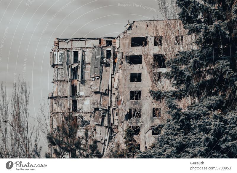 zerstörte und verbrannte Häuser in der Stadt Russland Ukraine Krieg donezk Kherson kyiv Lugansk mariupol Saporoschje aussetzen Verlassen attackieren avdeevka
