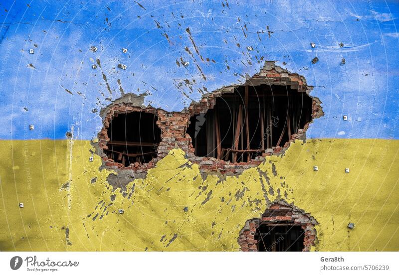 Explosion beschädigt blau gelb Hauswand Krieg in der Ukraine donezk Kherson Lugansk mariupol Russland aussetzen attackieren Hintergrund bahmut gesprengt