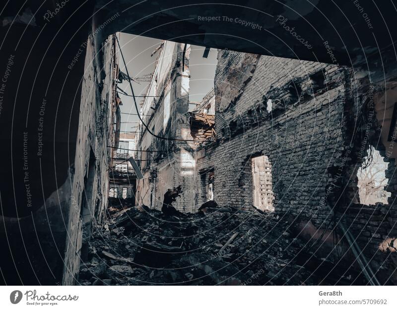 zerstörte und verbrannte Häuser in der Stadt Russland Ukraine Krieg donezk Kherson kyiv Lugansk mariupol Saporoschje aussetzen Verlassen attackieren gesprengt
