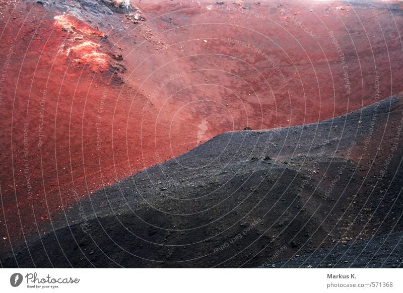 Feuerberg Berge u. Gebirge Natur Landschaft Urelemente Erde Wärme Vulkan Eldfell Insel Heimaey bedrohlich dunkel exotisch rot schwarz Schüchternheit Respekt