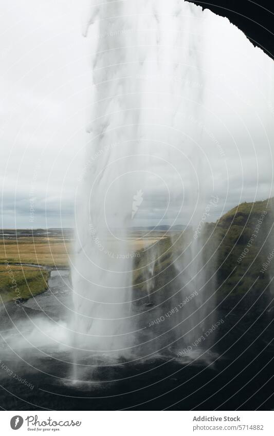 Generiertes Bild Seljalandsfoss Wasserfall Island Landschaft Natur Kaskade Nebel malerisch reisen Tourismus hinten Ansicht natürlich Schönheit isländisch