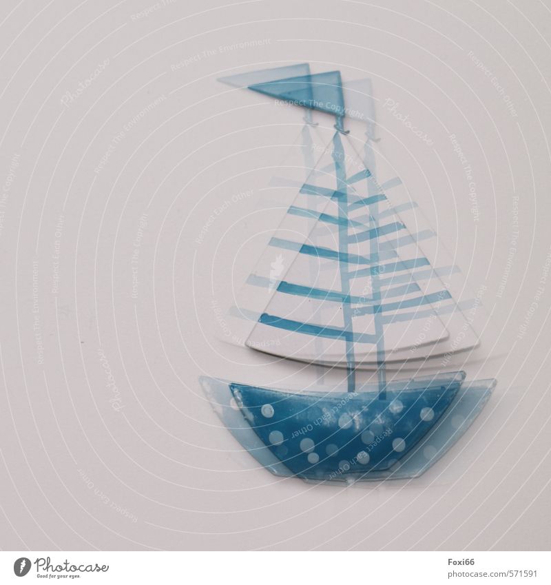 Punktsieg.....setzt die Segel Verkehrsmittel Schifffahrt Segelboot Metall Kunststoff Streifen Fahne entdecken außergewöhnlich Kitsch blau türkis weiß Erfolg
