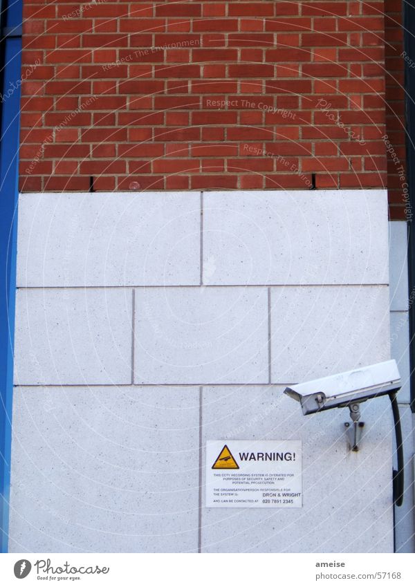 Warning 01 Überwachung Mauer Tower Bridge Unterdrückung Außenaufnahme Fotokamera Schilder & Markierungen Stein tag und nacht Warnhinweis