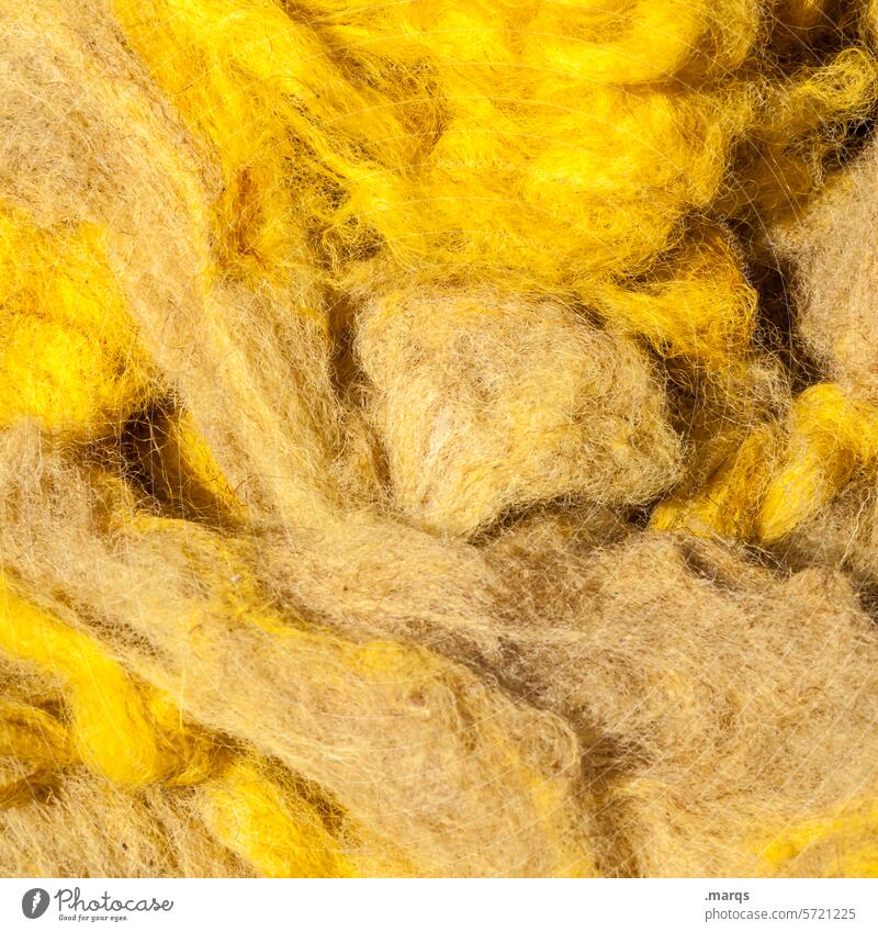 Weich Biologische Landwirtschaft ökologisch natürlich Gerber Nahaufnahme Wolle Fell ungekämmt Tierfell Wärme Schaffell gefärbt gelb edelfaser weich