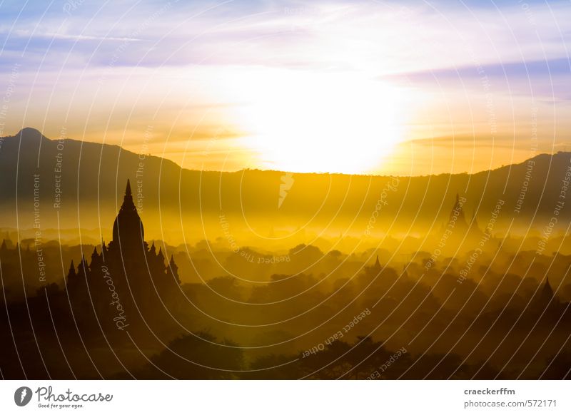Bagan Freude Tourismus Abenteuer Ferne Freiheit Sightseeing Sommer Sonne Natur Wolken Sonnenaufgang Sonnenuntergang Sonnenlicht Schönes Wetter Wald