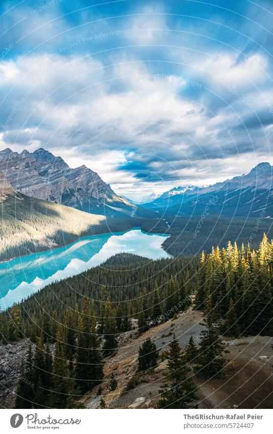 Berge spiegeln sich im türkisfarbenen See (Peyto Lake) Kanada Berge u. Gebirge Wolken Wasser Icefield Parkway Rocky Mountains Ferien & Urlaub & Reisen