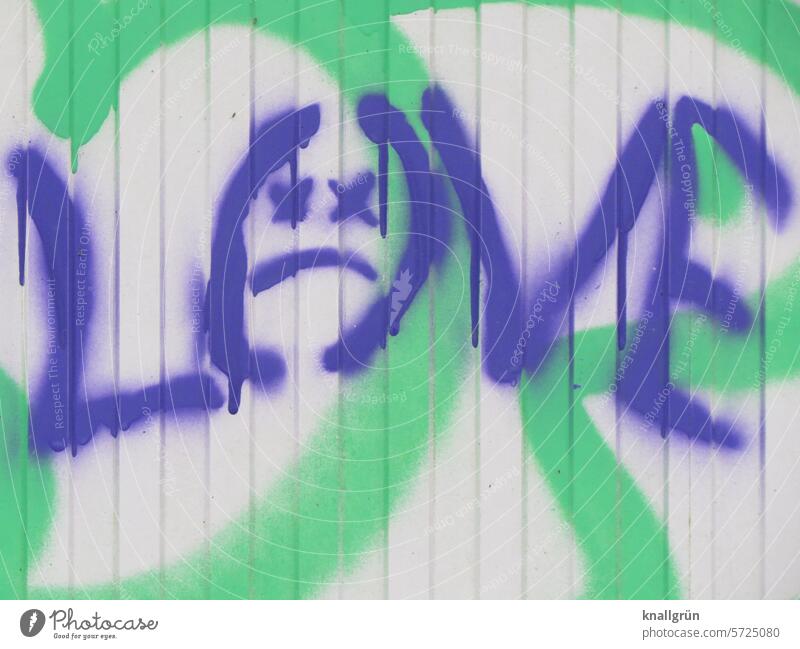 Love Liebe Trennung Graffiti Farbfoto Außenaufnahme Liebeskummer Gefühle Traurigkeit Enttäuschung Schmerz Partnerschaft Menschenleer Kommunizieren
