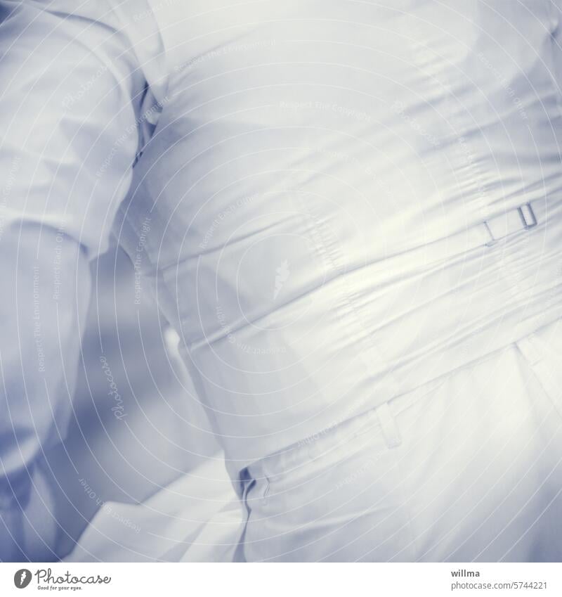 Der Herr mit der weißen Weste weiße Weste Herrenweste Mann Seidenweste Rücken Rückansicht Hochzeitsweste Anzugweste Gilet Eleganz Saubermann vornehm