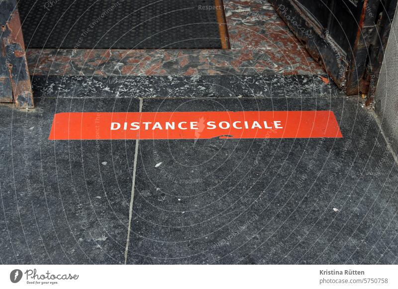 distance sociale soziale distanz französisch distanzierung abstand abstand halten markierung boden distanzmarkierung abstandshalter privatspähre
