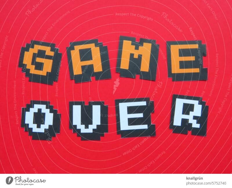 Game over Text vorbei aus Spielen verlieren Freizeit & Hobby Spielsucht Zocken spielsüchtig Erfolg Glücksspiel Farbfoto Spielkasino Risiko Misserfolg