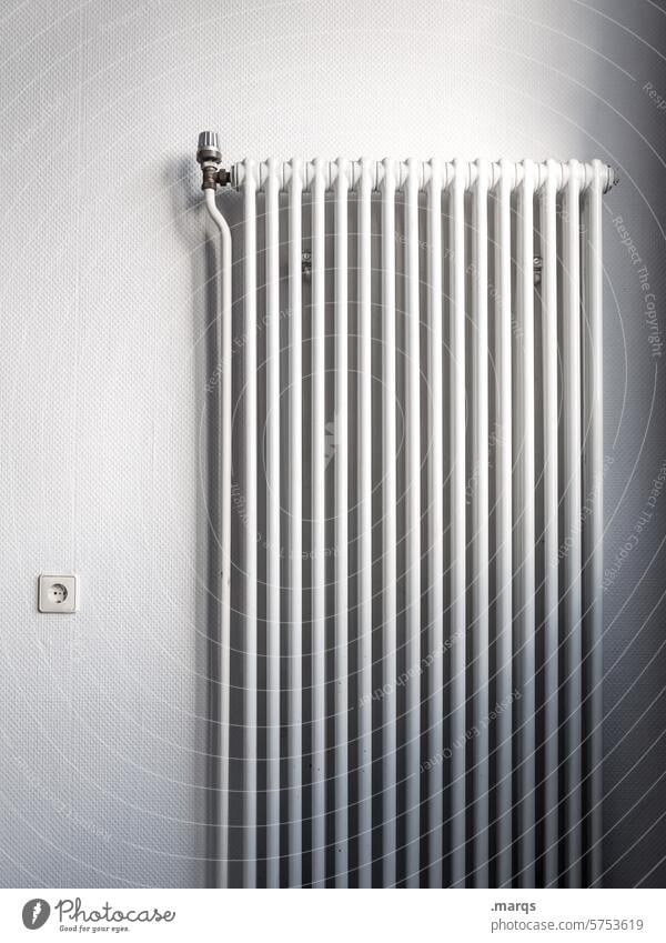 Heizung Heizkörper Heizkosten Energiekrise Energie sparen Heizungsrohr kalt Wärme radiator heizanlage Ernergiewirtschaft warm heizen Energiewirtschaft teuer