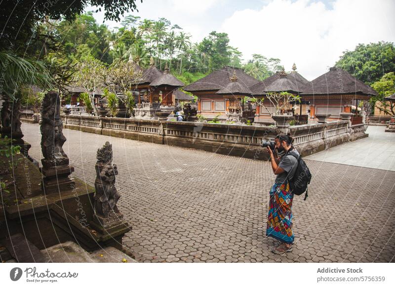 Erkundung des kulturellen Erbes Indonesiens Tourist Tempel traditionell reisen Fotografie Grün Architektur antik Sehenswürdigkeit indonesischer Tempel Kultur