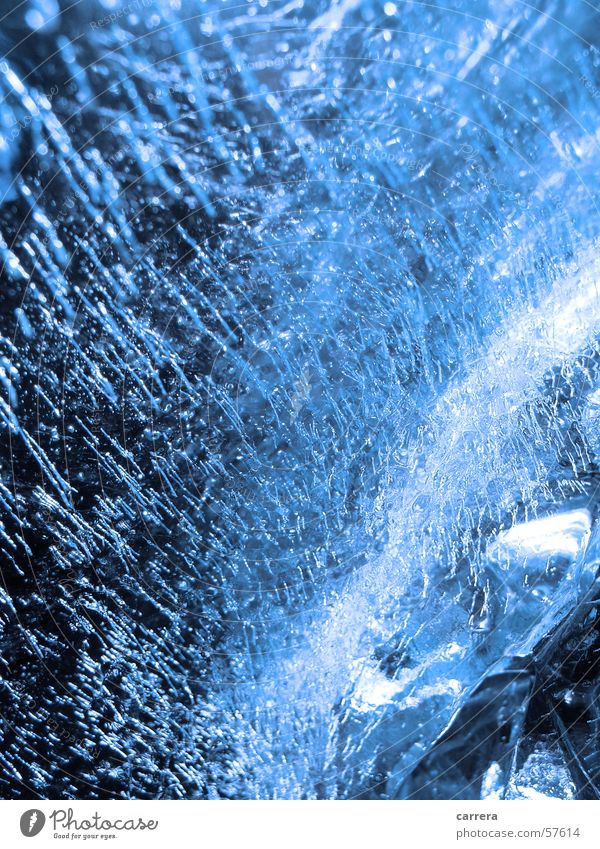 Eizeit 3 kalt Eis Eisblock Winter gefroren frieren hart eisstück winter gefroren blau Strukturen & Formen Riss durchsichtig Klarheit