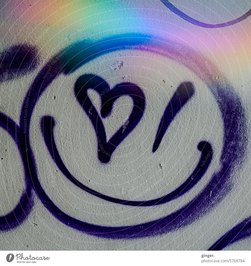 Herzliches Lächeln - Smiley - Graffiti Zeichen Farbfoto Außenaufnahme Menschenleer Tag Gefühle Fröhlichkeit Freude positiv lachen Optimismus Glück Lebensfreude