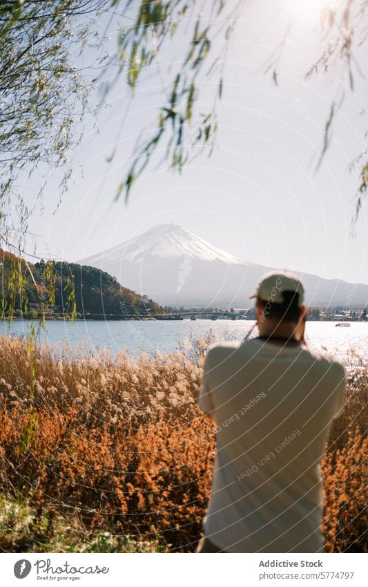 Erkundung der ruhigen Schönheit des Mount Fuji, Japan Reisender Fuji Berg See malerisch natürliche Schönheit Fernweh Abenteuer kultig Landschaft reisen