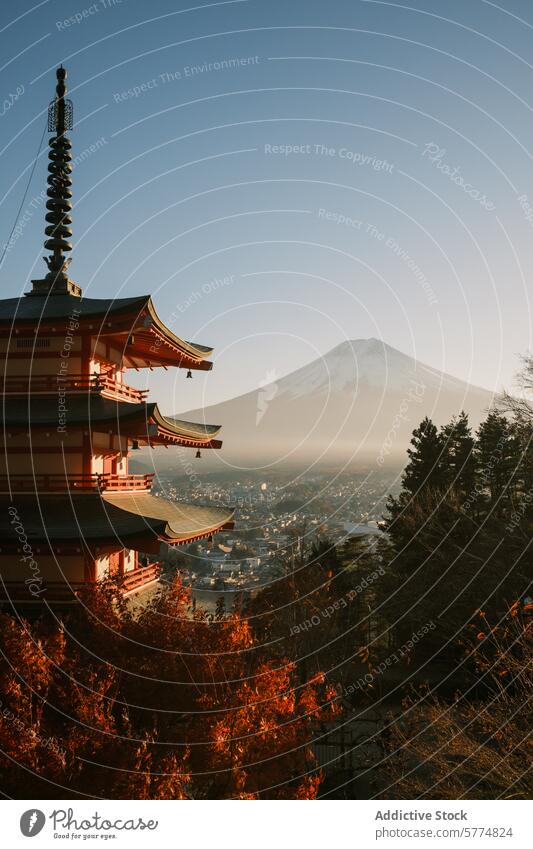 Sonnenaufgang an einer japanischen Pagode mit dem Berg Fuji Japan reisen Fuji Berg Landschaft Gelassenheit Tradition Kultur Architektur Tourismus Erbe malerisch