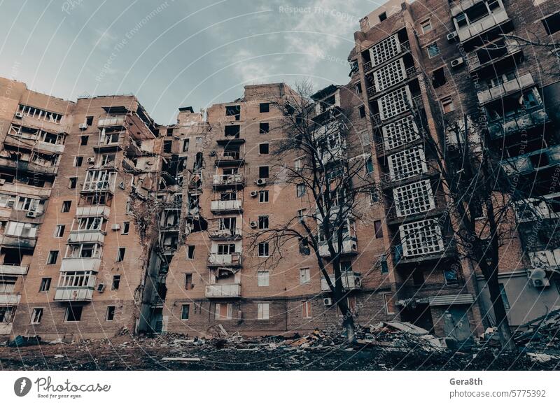 zerstörte und verbrannte Häuser in der Stadt Russland Ukraine Krieg donezk Charkow Kherson kyiv Lugansk mariupol Saporoschje aussetzen Verlassen attackieren