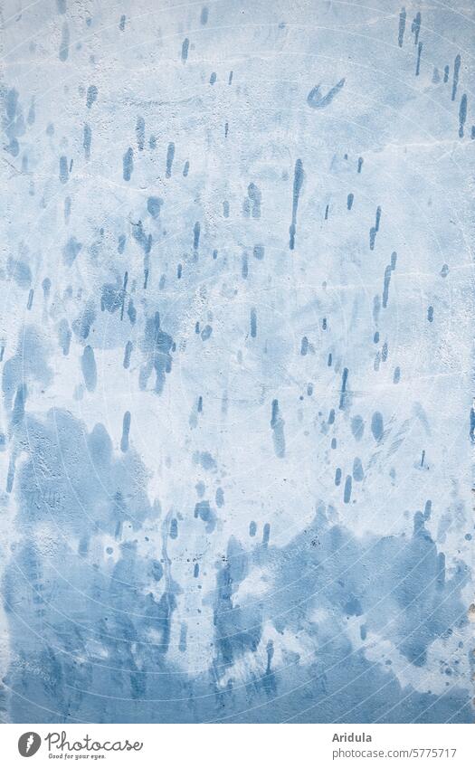 Wandaquarell Regentropfen Wassertropfen Putz nass Tropfen Detailaufnahme Nahaufnahme Flecken Muster blau Aquarell