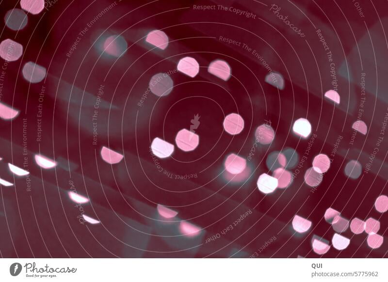 Lichtleiter Lichtpunkt Punkte leuchtend lila pink Blasen Bubbles Linien Formen Design Hintergrund Bokeh Prisma Lichtflecken bunt Farben Sphären Party Stimmung