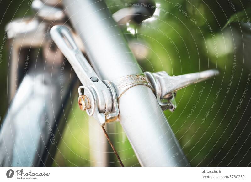 Alte Gangschaltung an Fahrrad Schaltung Velo Rad Fahrradfahren Mobilität Metall Detailaufnahme Verkehrsmittel Freizeit & Hobby Antrieb