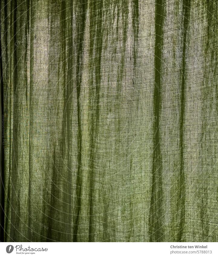 Grün Vorhang Vorhang zu Farbe der Hoffnung grüner Vorhang grüner Hintergrund Häusliches Leben Gardine Stoff Licht Fenster Sichtschutz hängen Strukturen & Formen