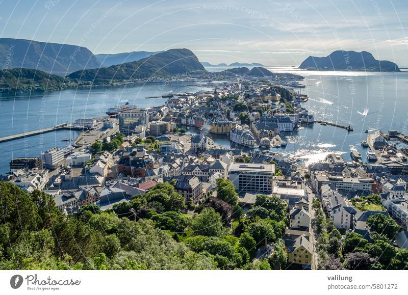 Luftaufnahme der Stadt Alesund, Norwegen alesund Mehr Og Romsdal Landkreis More og Romsdal Skandinavien skandinavisch Antenne Architektur Anziehungskraft