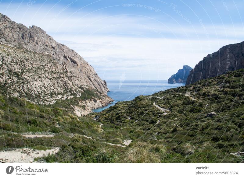 Meerbucht Bucht Felsen Spanien Natur Meersicht Mallorca Sehnsucht Ferien & Urlaub & Reisen wandern wanderweg Ausflug