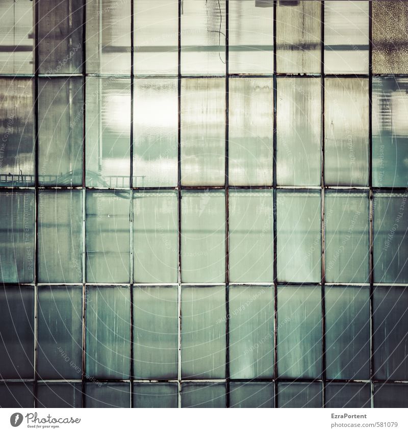Glück und Glas Kunst Haus Industrieanlage Fabrik Bauwerk Gebäude Architektur Mauer Wand Fassade Fenster Metall Linie Streifen außergewöhnlich dreckig dunkel