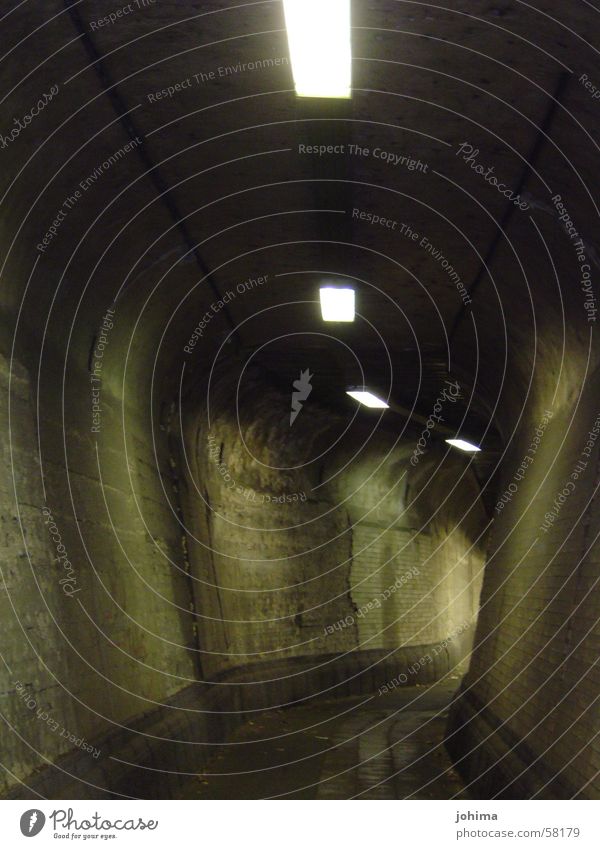 ...tunnelblick Tunnel dunkel lang Licht Industriefotografie hell Einsamkeit