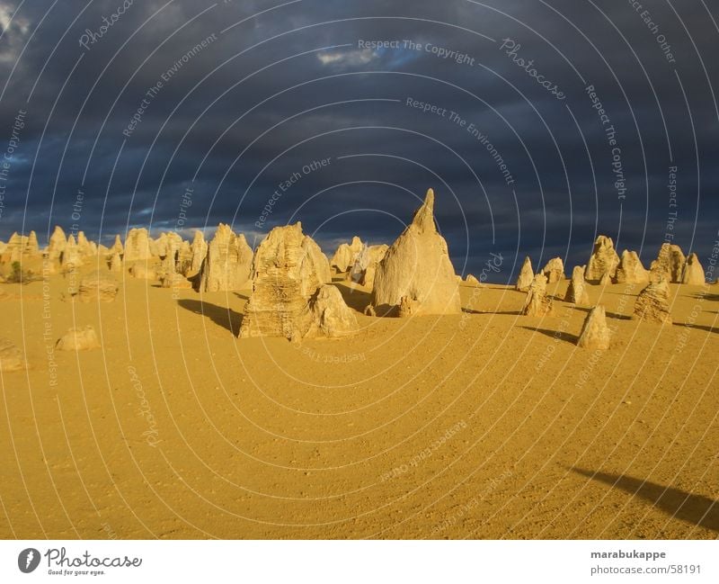 Pinnacles Australien nationpark Mondlandschaft Gewitter Felsen Sandstein gruselig Gänsehaut