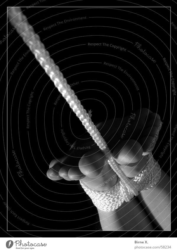 Bondage Zehen gefesselt Seil Fußsohle Fetischismus Fußfetischismus Erotik Sex bondage Handschellen Knoten Barfuß