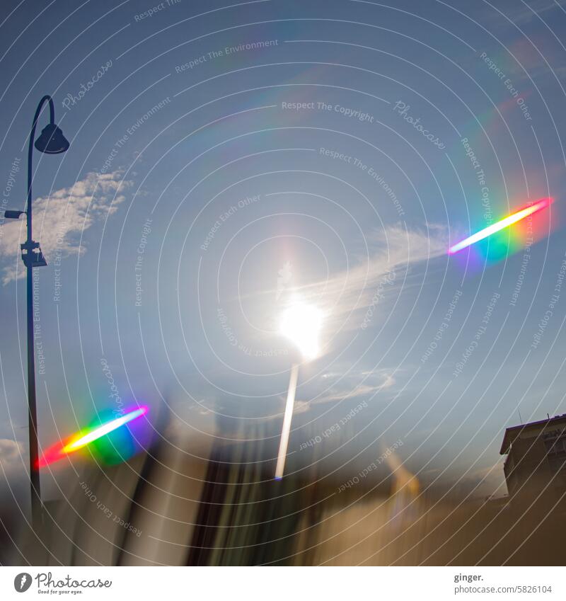 Grüße aus Spectral City - Fotografie mit Prismen und Filtern spektral Spektralfarben Lichtspektrum Lichterscheinung Prisma verzogen verzerrt langgezogen