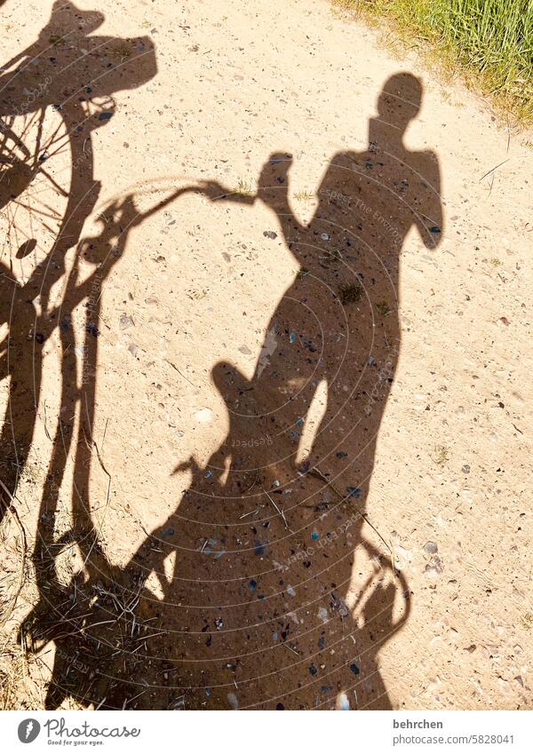 ich hab sowas von nen schatten Schatten Fahrrad Frau Sommer Wege & Pfade sonneschein Fahrradfahren selfie Selbstportrait