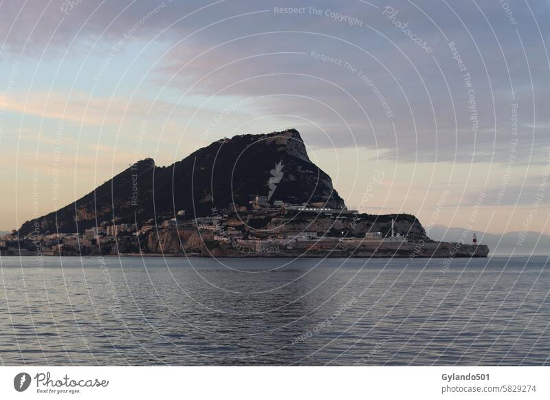 Gibraltar in der Abenddämmerung Sonnenuntergang MEER Insel u.k. Großbritannien Spanien Mittelmeer Atlantik Himmel Meer Landschaft Küste Berge u. Gebirge Natur