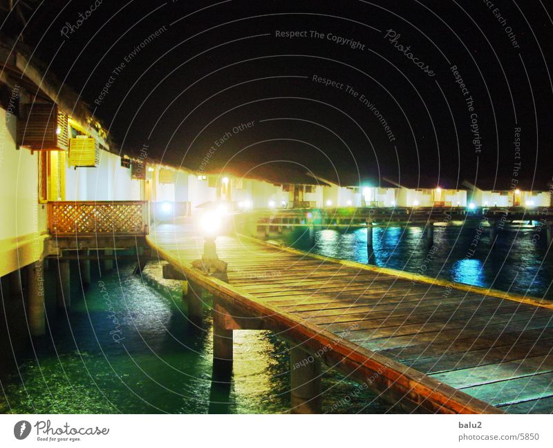 Abendstimmung Meer Wasserspiegelung Langzeitbelichtung Ferien & Urlaub & Reisen Sommer Nacht Pfahlhaus Stimmung Los Angeles Licht Maledives