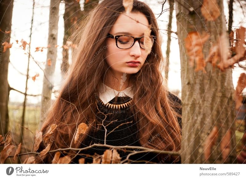 Publish my love. Mensch feminin Junge Frau Jugendliche Erwachsene Leben 1 13-18 Jahre Kind 18-30 Jahre Mode Bekleidung Hemd Accessoire Schmuck Brille brünett