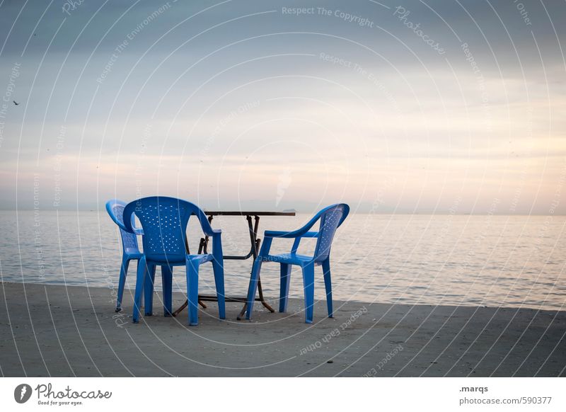 Erstes 2014 | Stuhlkreis Lifestyle Umwelt Himmel Horizont Küste Meer Istanbul Türkei Tisch Erholung außergewöhnlich Stimmung Farbfoto Außenaufnahme Menschenleer