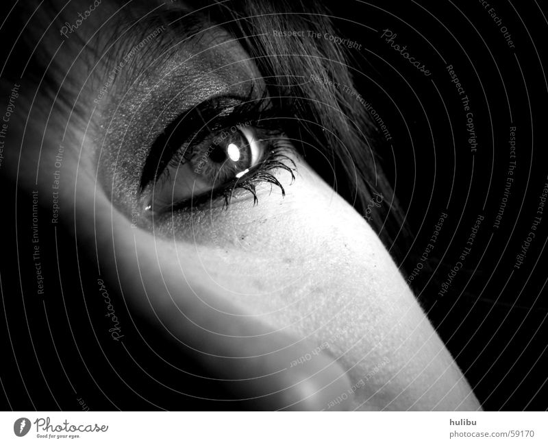 was siehst du? schwarz weiß Licht Wimpern Frau träumen Schminke Wimperntusche Auge Gesicht Haare & Frisuren Nase Schatten Blick