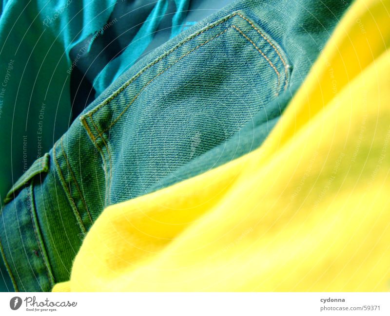 Textilterror Textilien Stoff Bekleidung Licht Stil Aufdruck Dekoration & Verzierung Jeanshose Farbe trendy Detailaufnahme Falte young Mode