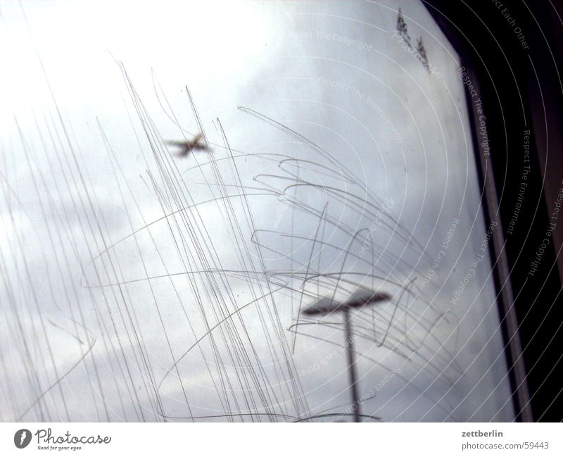 Tegel Flugzeuglandung Fenster Glasscheibe Kratzer Flughafen